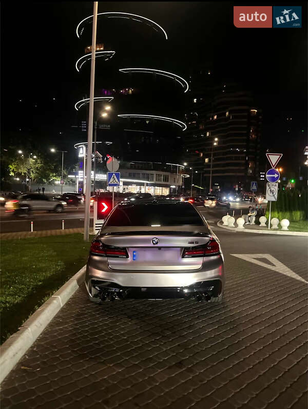Седан BMW M5 2018 в Києві