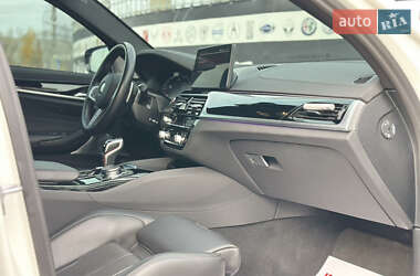 Седан BMW M5 2023 в 