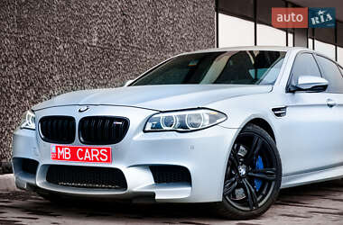 Седан BMW M5 2011 в Виноградове