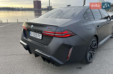 Седан BMW M5 2024 в 