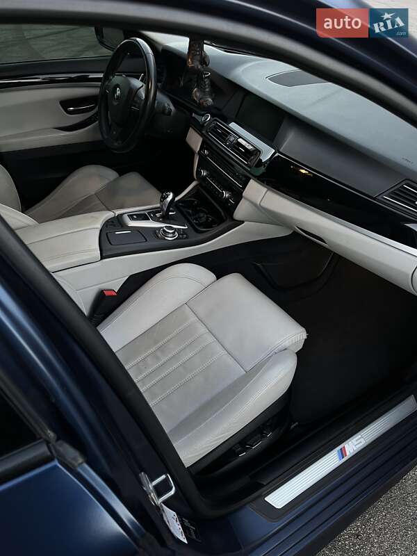 Седан BMW M5 2012 в Киеве