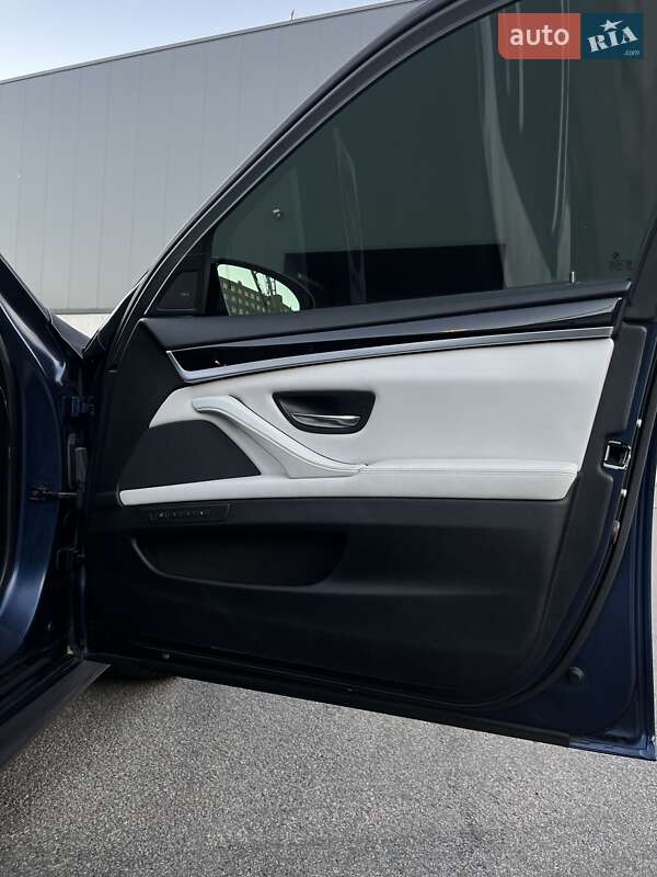 Седан BMW M5 2012 в Киеве