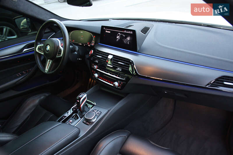 Седан BMW M5 2020 в Хмельницком