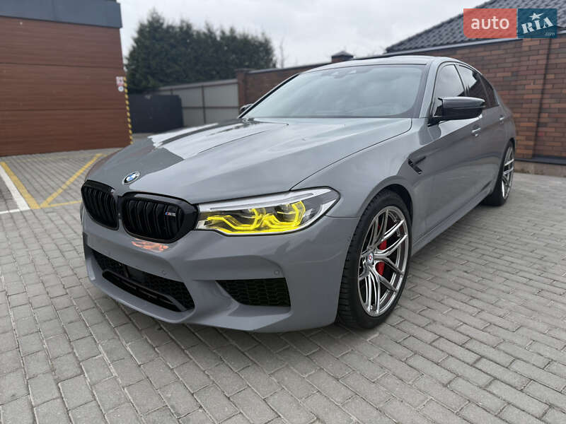 Седан BMW M5 2018 в Виннице