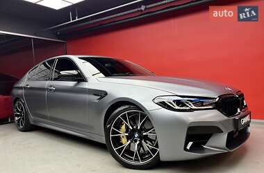 Седан BMW M5 2020 в 