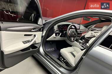Седан BMW M5 2020 в 