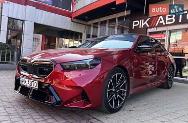Седан BMW M5 2025 в 