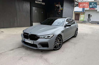 Седан BMW M5 2019 в 