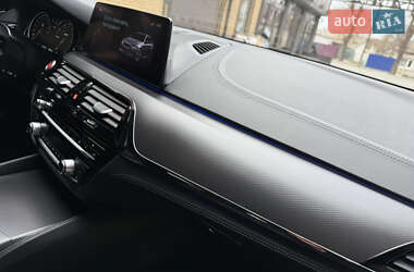 Седан BMW M5 2019 в 