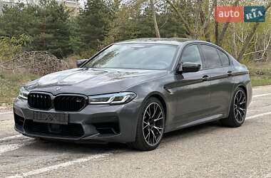 Седан BMW M5 2021 в 
