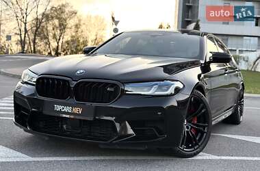Седан BMW M5 2022 в 
