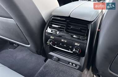 Седан BMW M5 2022 в 