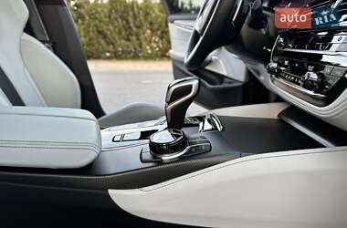 Седан BMW M5 2022 в 