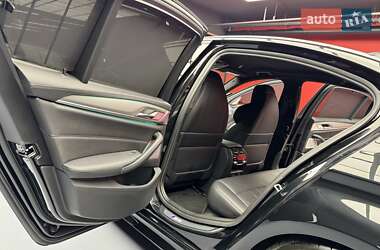 Седан BMW M5 2019 в 