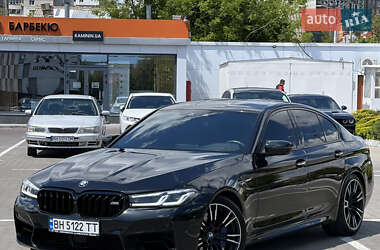 Седан BMW M5 2018 в 