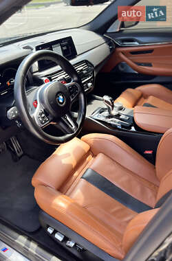 Седан BMW M5 2018 в 