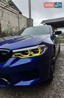 Седан BMW M5 2018 в 