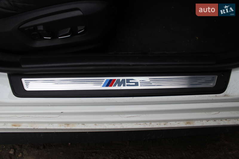 Седан BMW M5 2014 в Киеве