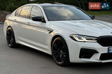 Седан BMW M5 2020 в 