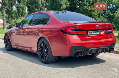 Седан BMW M5 2022 в 
