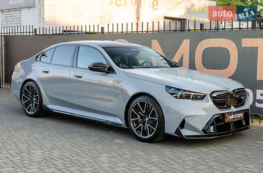 Седан BMW M5 2025 в 