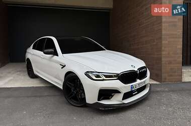 Седан BMW M5 2023 в 