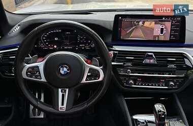 Седан BMW M5 2023 в 