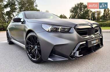 Седан BMW M5 2025 в 