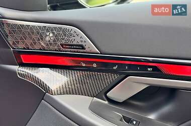 Седан BMW M5 2025 в 