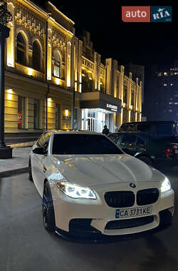 Седан BMW M5 2013 в 
