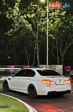 Седан BMW M5 2013 в 