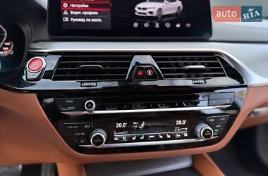 Седан BMW M5 2020 в 