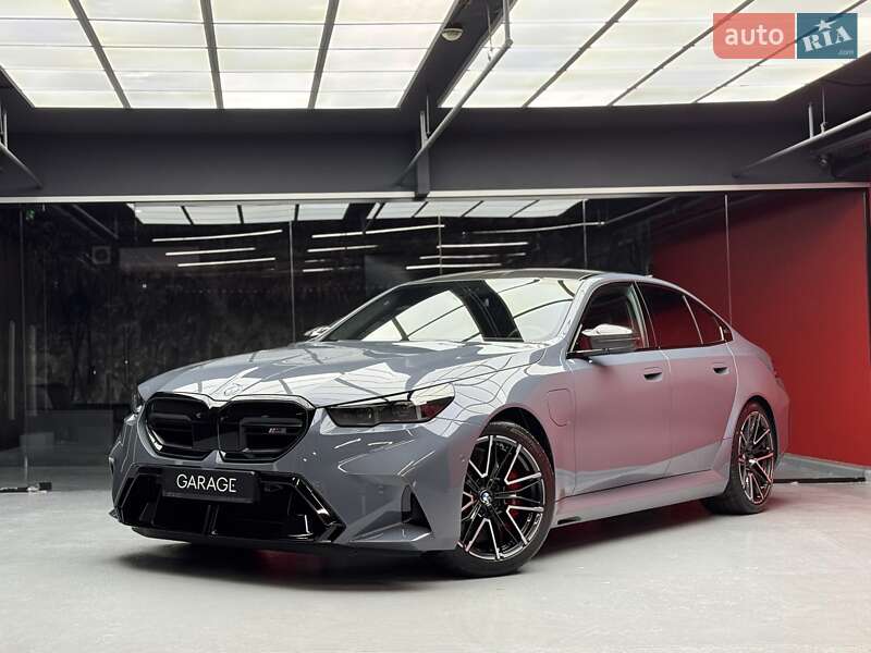 BMW M5 2025