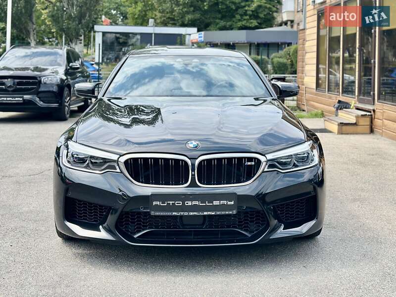 Седан BMW M5 2020 в Киеве