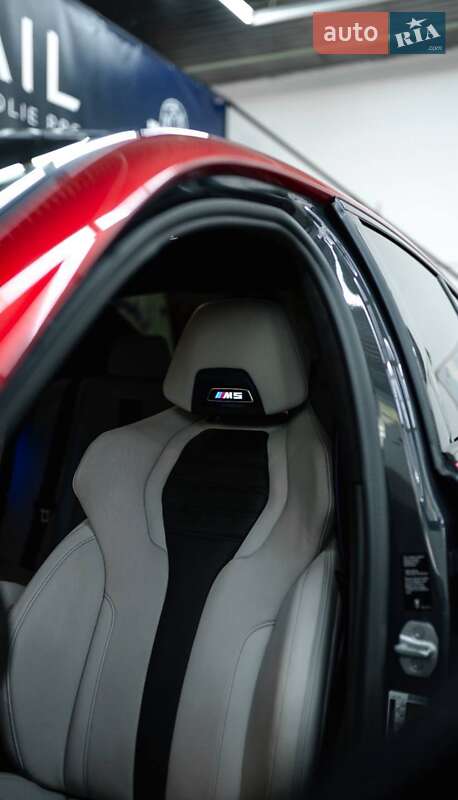 Седан BMW M5 2020 в Киеве