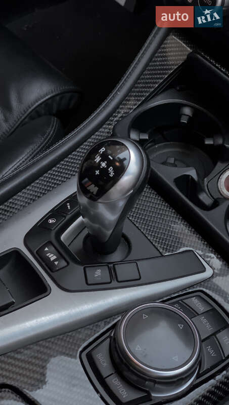 Седан BMW M5 2011 в Львові