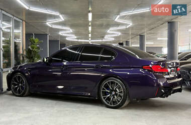 Седан BMW M5 2023 в 
