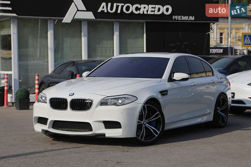 BMW M5 2012
