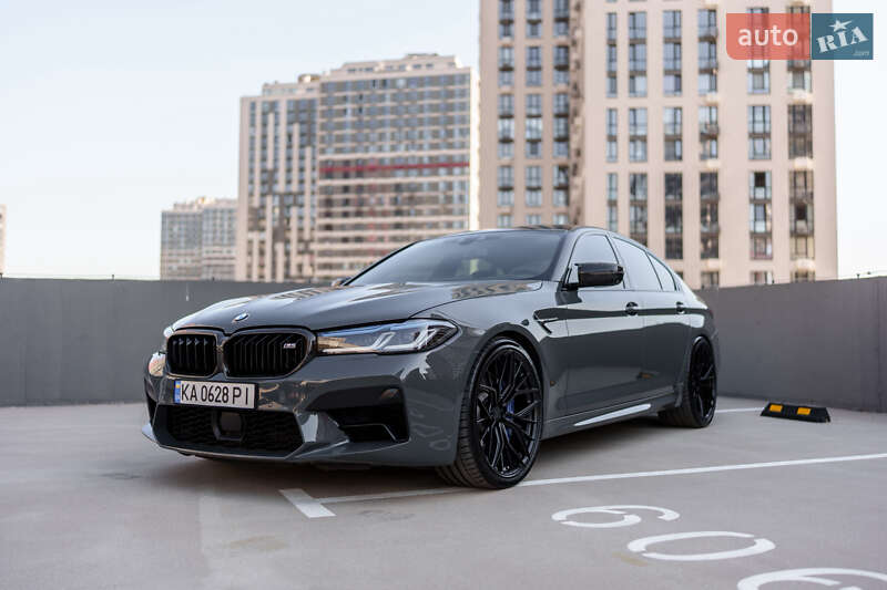 Седан BMW M5 2019 в Киеве