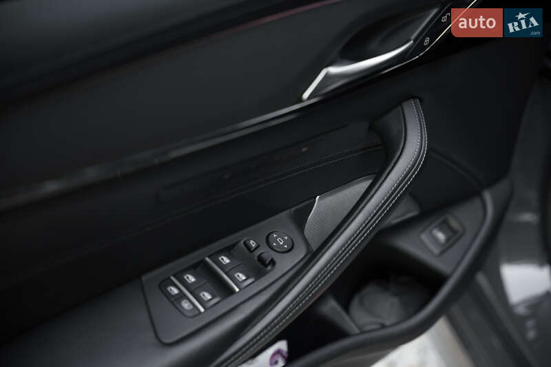 Седан BMW M5 2019 в Киеве
