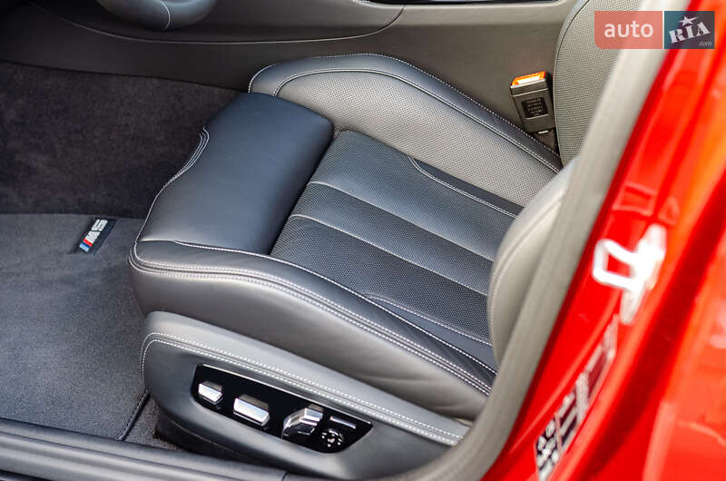 Седан BMW M5 2020 в Киеве