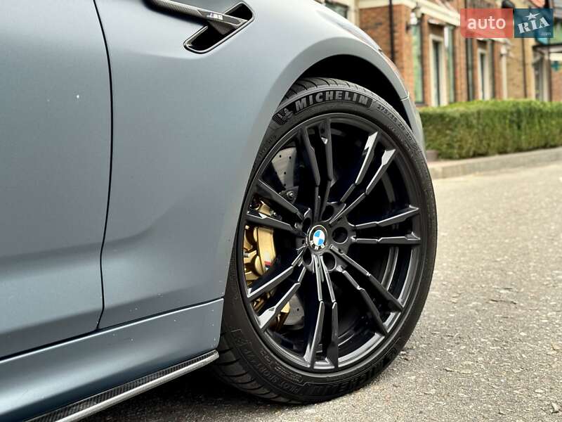 Седан BMW M5 2018 в Киеве