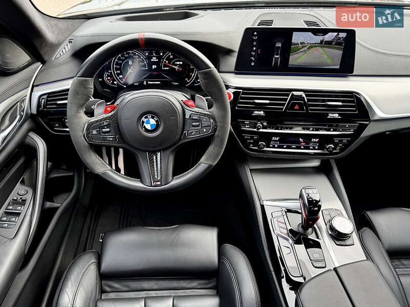Седан BMW M5 2018 в Киеве