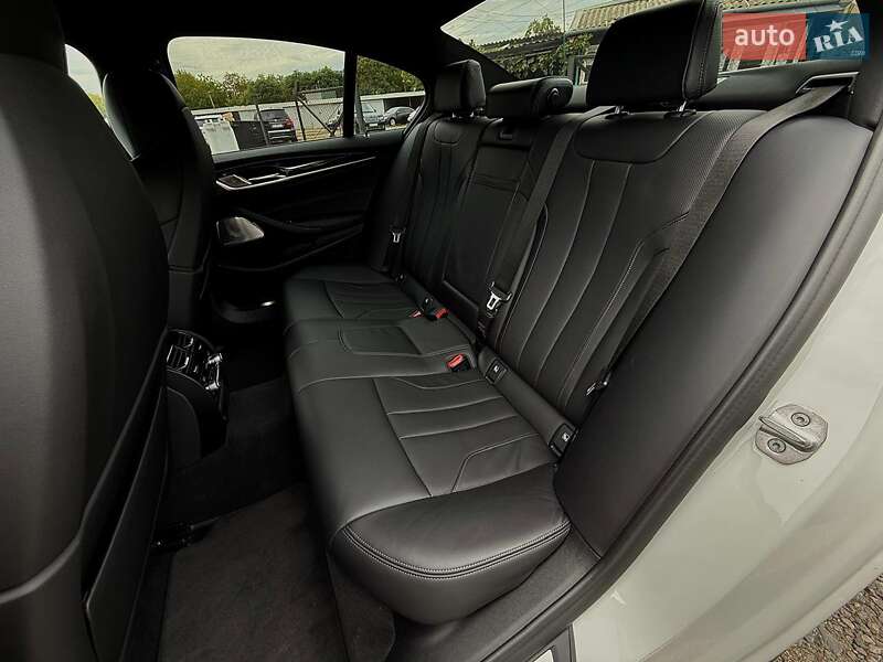 Седан BMW M5 2022 в Одессе