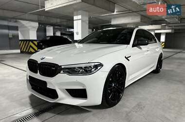 Седан BMW M5 2019 в 
