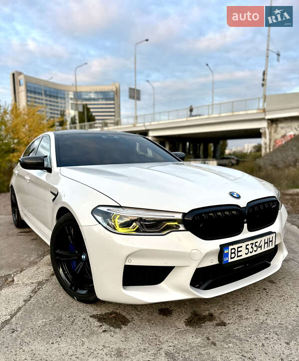 Седан BMW M5 2018 в Киеве фото Седан BMW M5 2018 в Киеве
