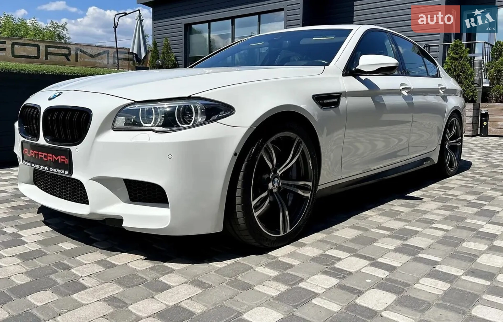 2014 BMW M5 - мініатюра 5