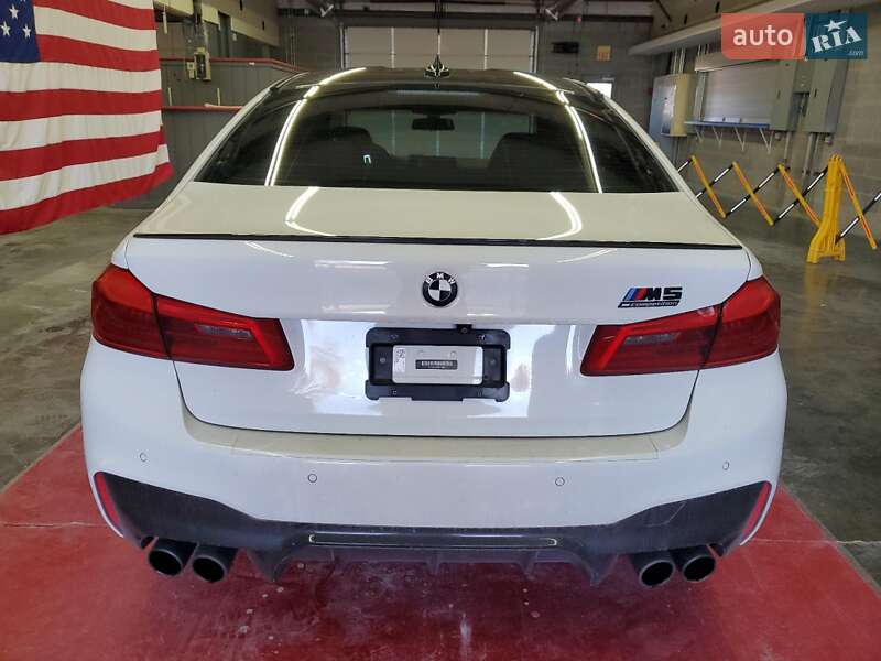 Седан BMW M5 2018 в Киеве