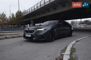 Седан BMW M5 2025 в Києві