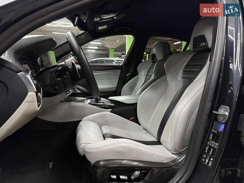 Седан BMW M5 2019 в Киеве